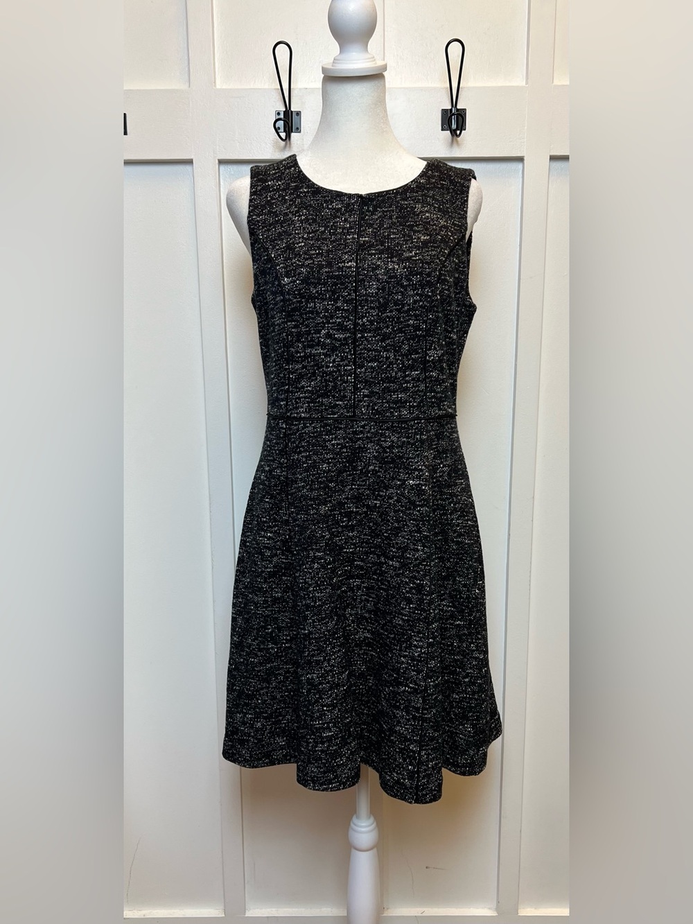TALBOTS Petite Size 8 Petite Black White Ponte Stretch Sleeveless Sheath Dress - Picture 2 of 10